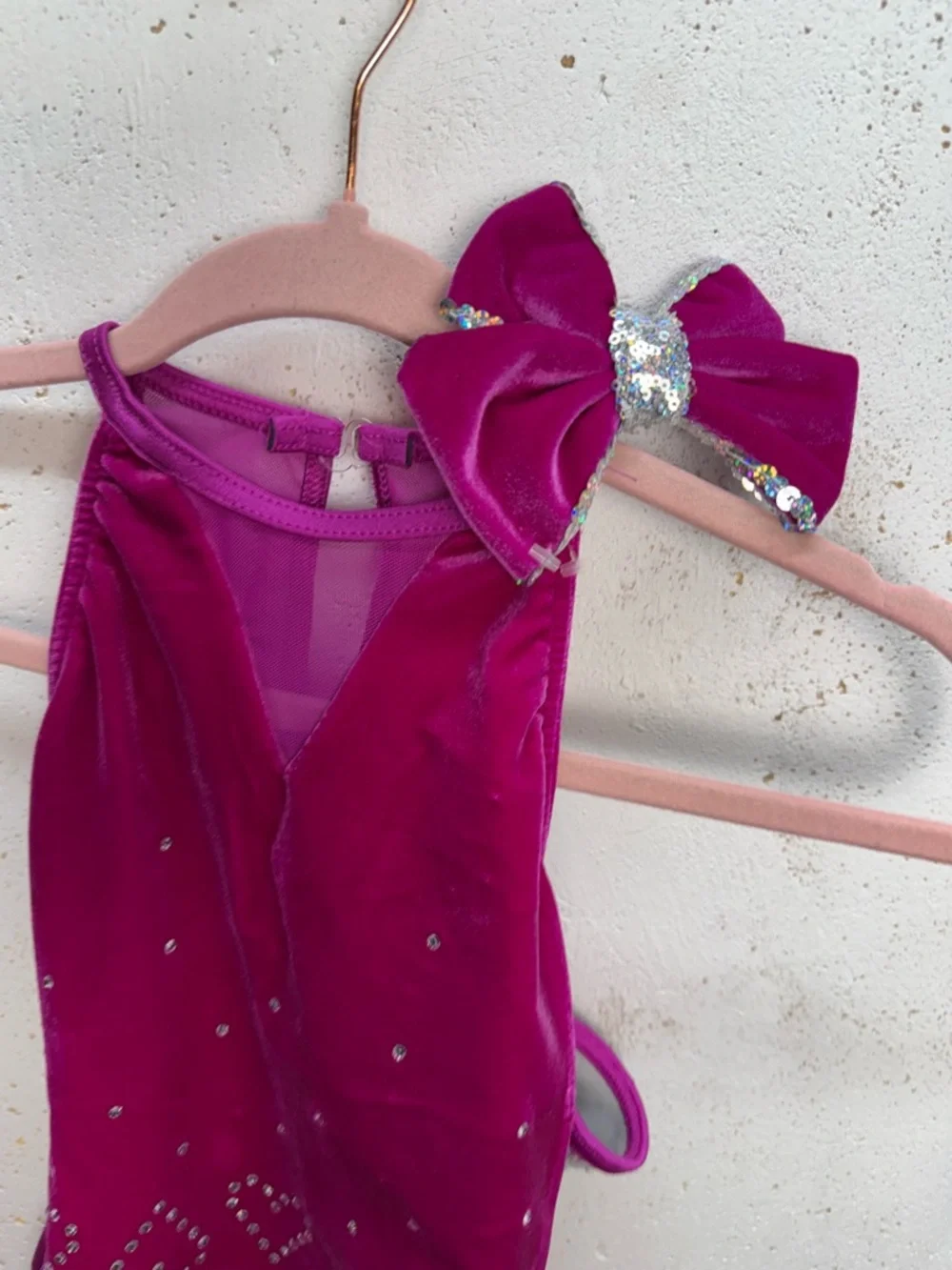 Weissman Dance Costume Magenta Velvet Bow Kids Leotard Pink Size Intermediate